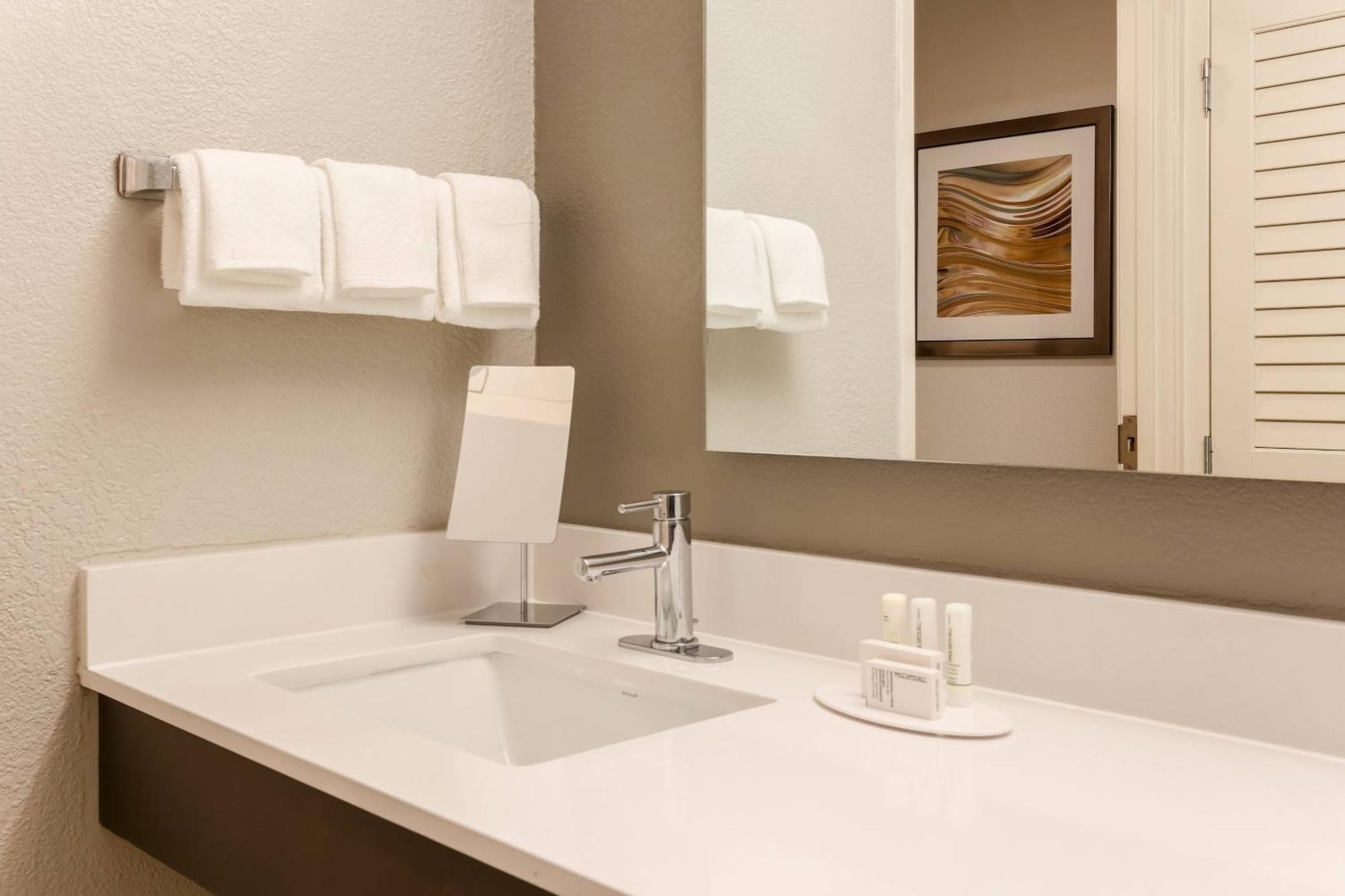 Courtyard By Marriott Monroe Airport Hotell Exteriör bild