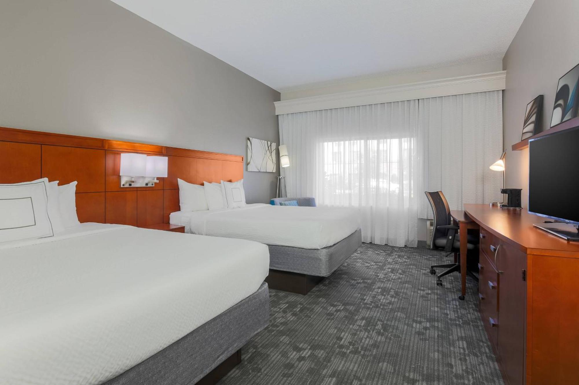 Courtyard By Marriott Monroe Airport Hotell Exteriör bild