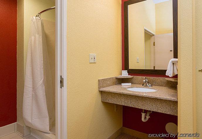 Courtyard By Marriott Monroe Airport Hotell Exteriör bild