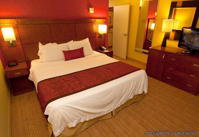 Courtyard By Marriott Monroe Airport Hotell Rum bild