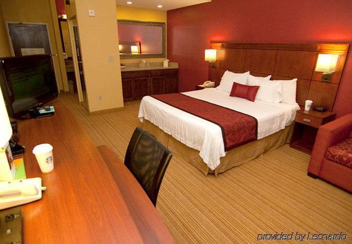 Courtyard By Marriott Monroe Airport Hotell Rum bild