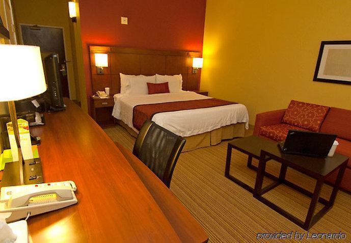 Courtyard By Marriott Monroe Airport Hotell Rum bild