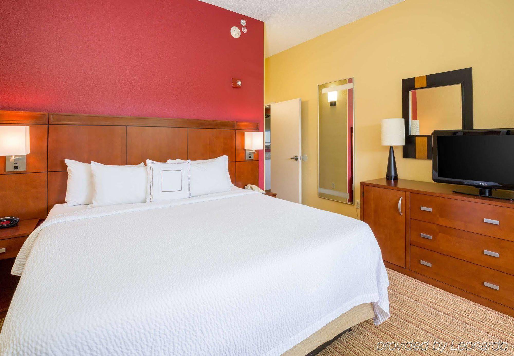 Courtyard By Marriott Monroe Airport Hotell Exteriör bild