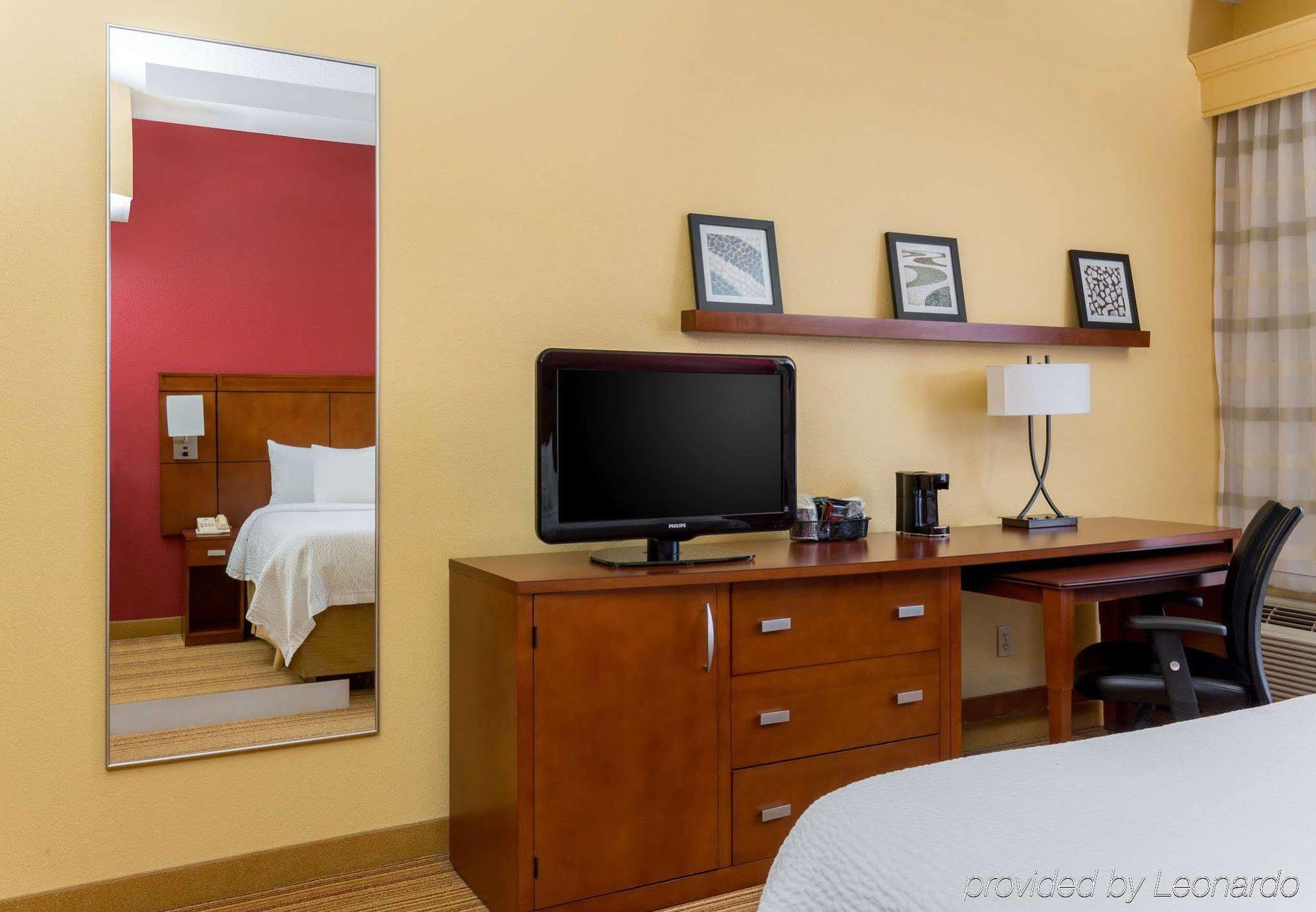 Courtyard By Marriott Monroe Airport Hotell Exteriör bild